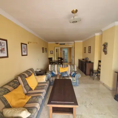 Продажа апартаментов на среднем этаже в Puerto Banús