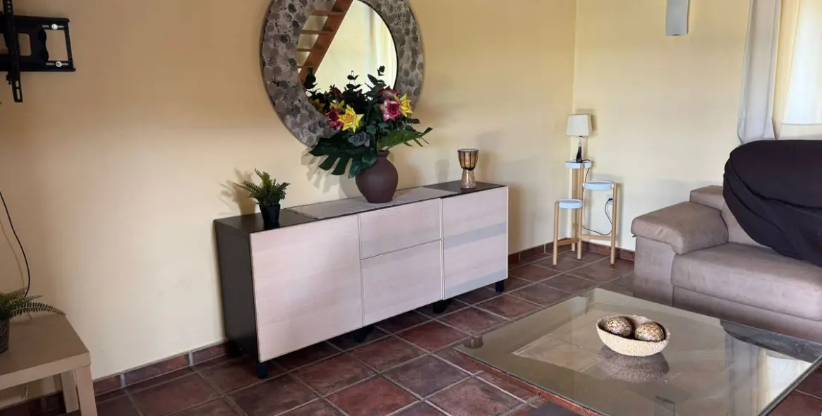 Sale of detached villa in Estepona 9