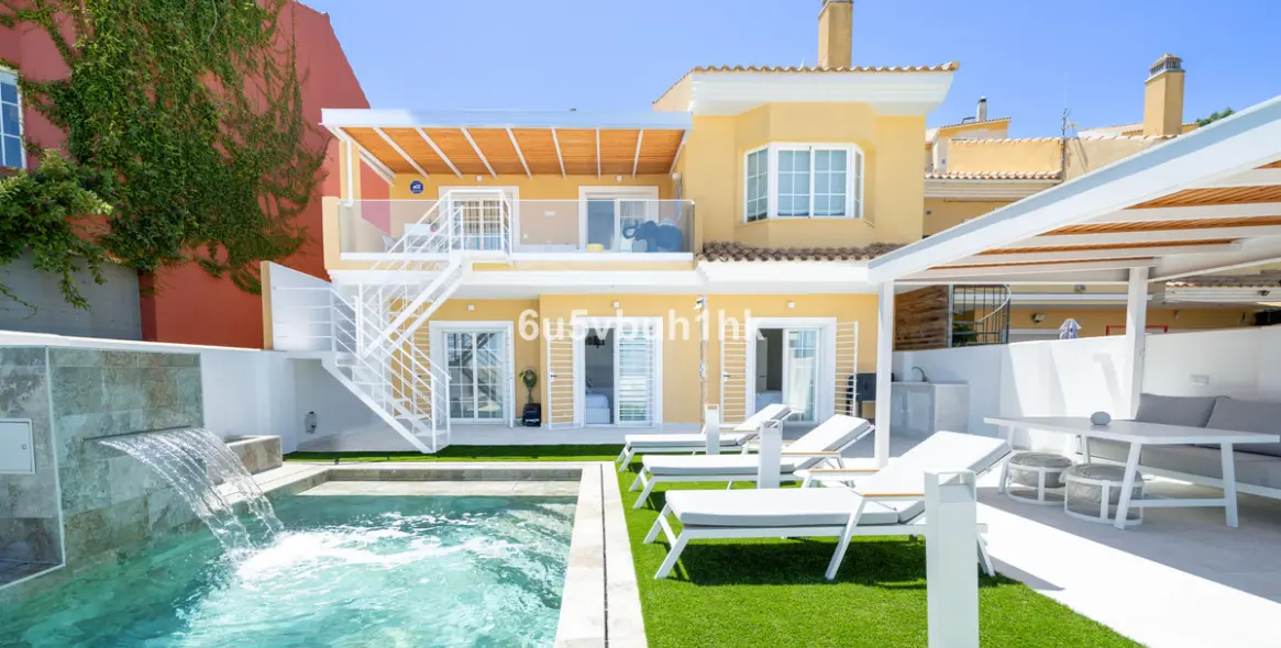 Продажа таунхауса в La Mairena 1