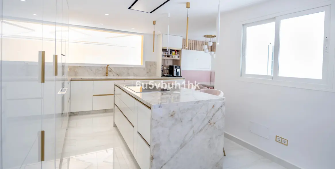 Продажа таунхауса в La Mairena 7