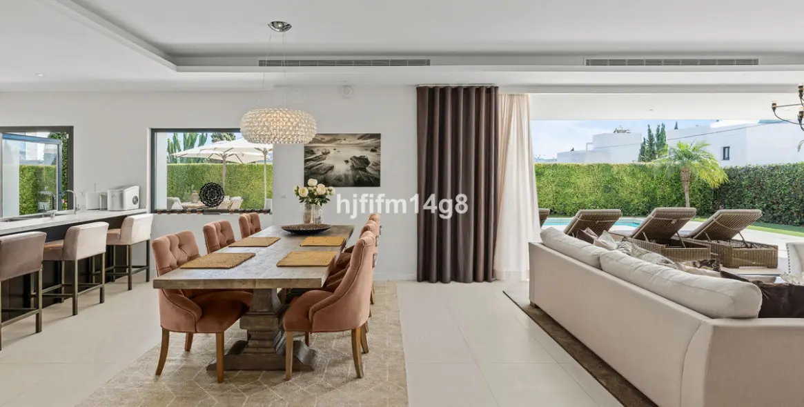 Продажа  отдельно стоящей виллы в San Pedro de Alcántara 9