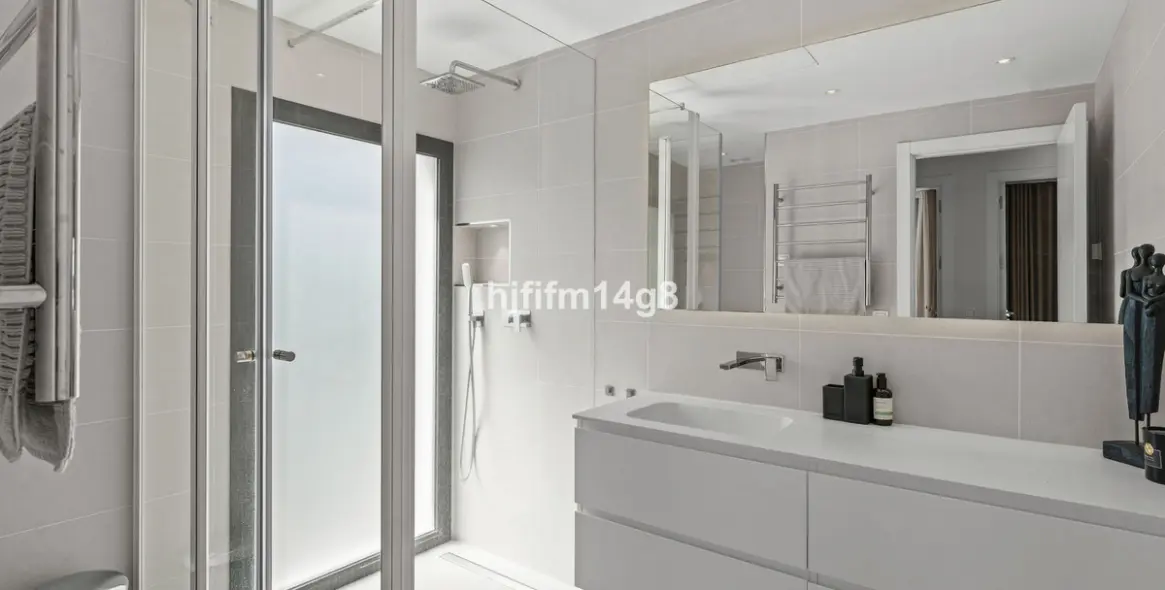 Продажа  отдельно стоящей виллы в San Pedro de Alcántara 19