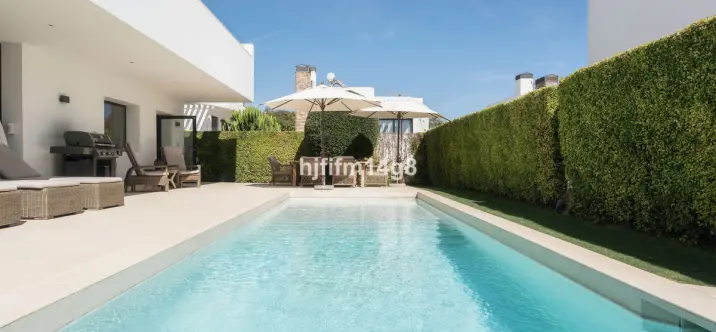 Venta de villa independiente en San Pedro de Alcántara 1