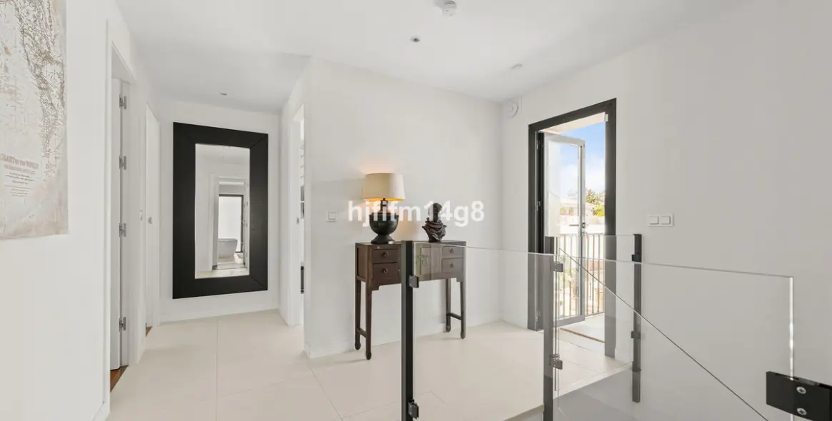 Продажа  отдельно стоящей виллы в San Pedro de Alcántara 26