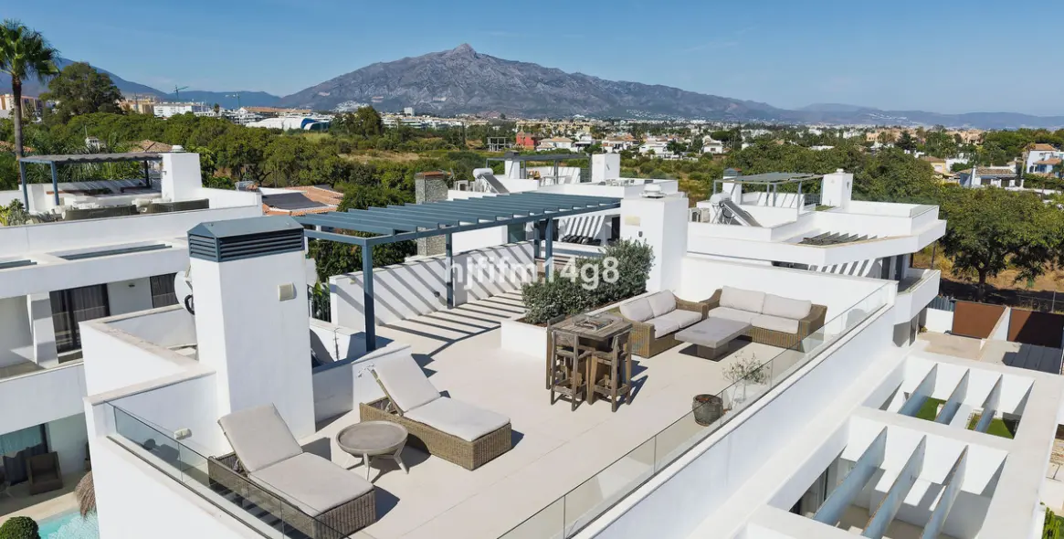 Продажа  отдельно стоящей виллы в San Pedro de Alcántara 29