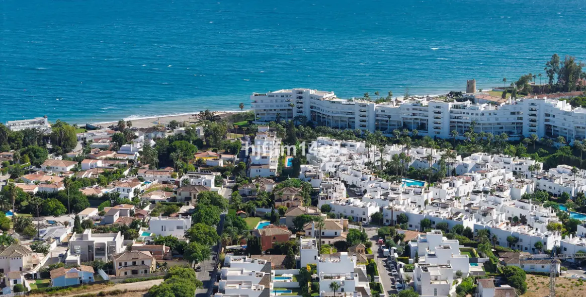 Продажа  отдельно стоящей виллы в San Pedro de Alcántara 31