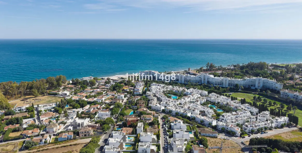 Продажа  отдельно стоящей виллы в San Pedro de Alcántara 33