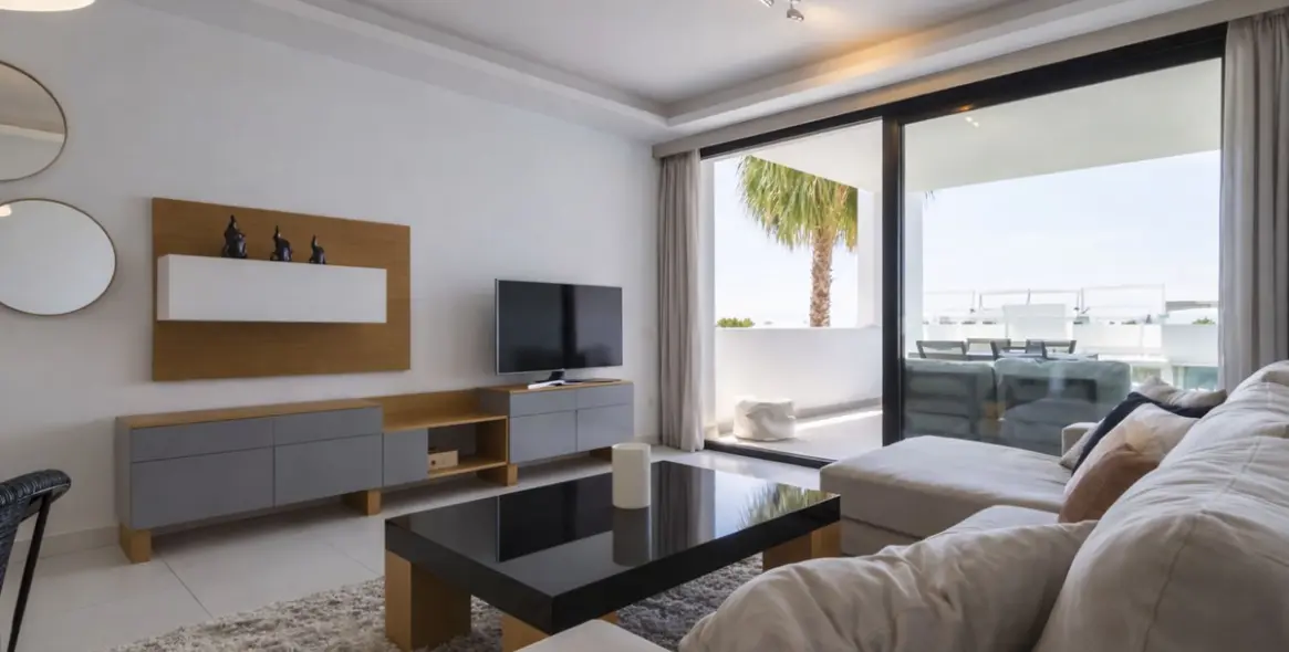 Долгосрочная аренда апартаментов на среднем этаже в Atalaya 3