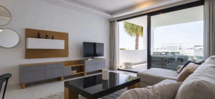 Долгосрочная аренда апартаментов на среднем этаже в Atalaya 2