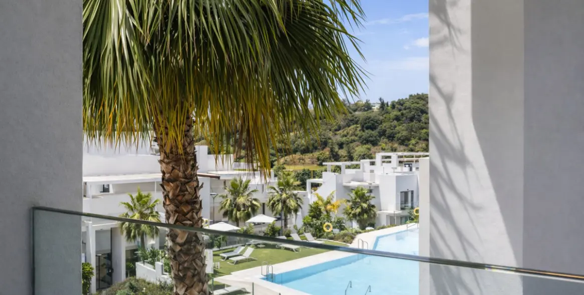 Долгосрочная аренда апартаментов на среднем этаже в Atalaya 4