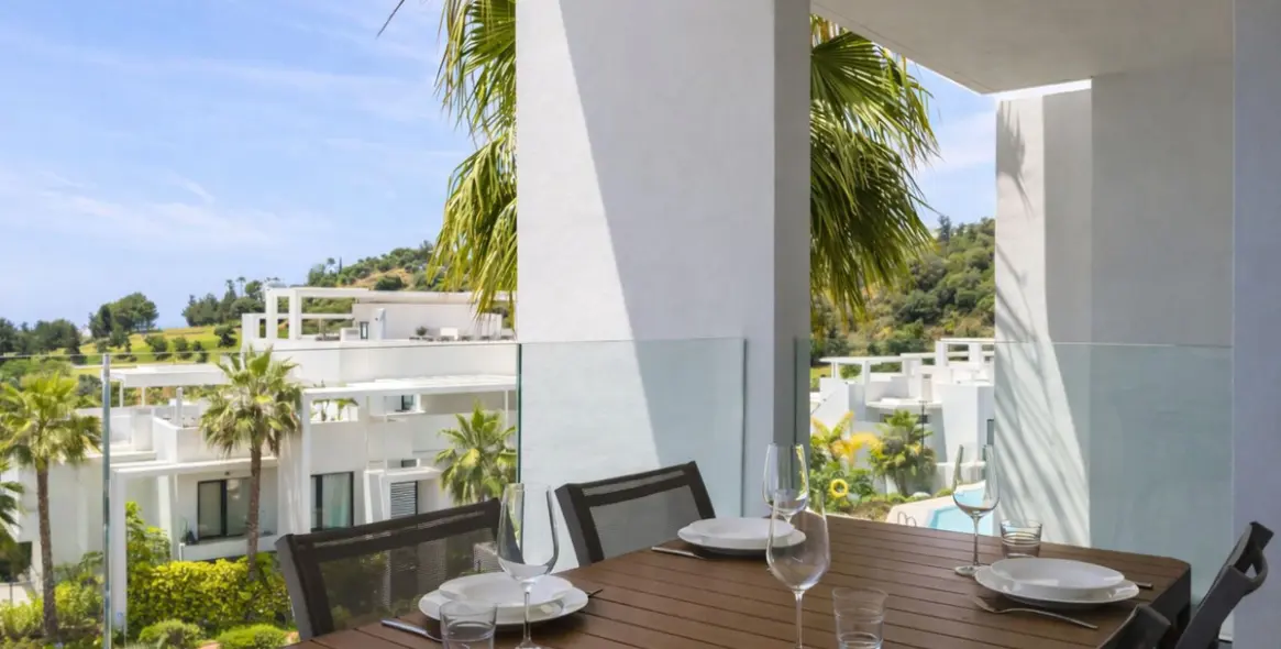 Долгосрочная аренда апартаментов на среднем этаже в Atalaya 5