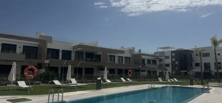 Long-term rent of ground floor apartment in Atalaya 0
