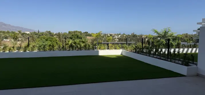 Long-term rent of ground floor apartment in Atalaya 3