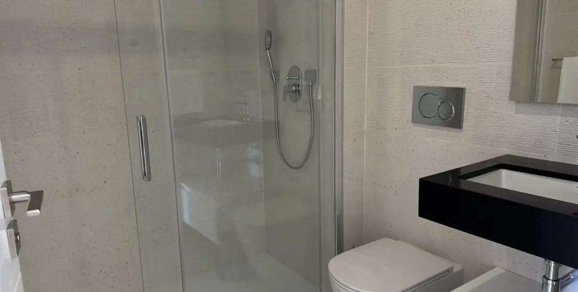 Long-term rent of ground floor apartment in Atalaya 8