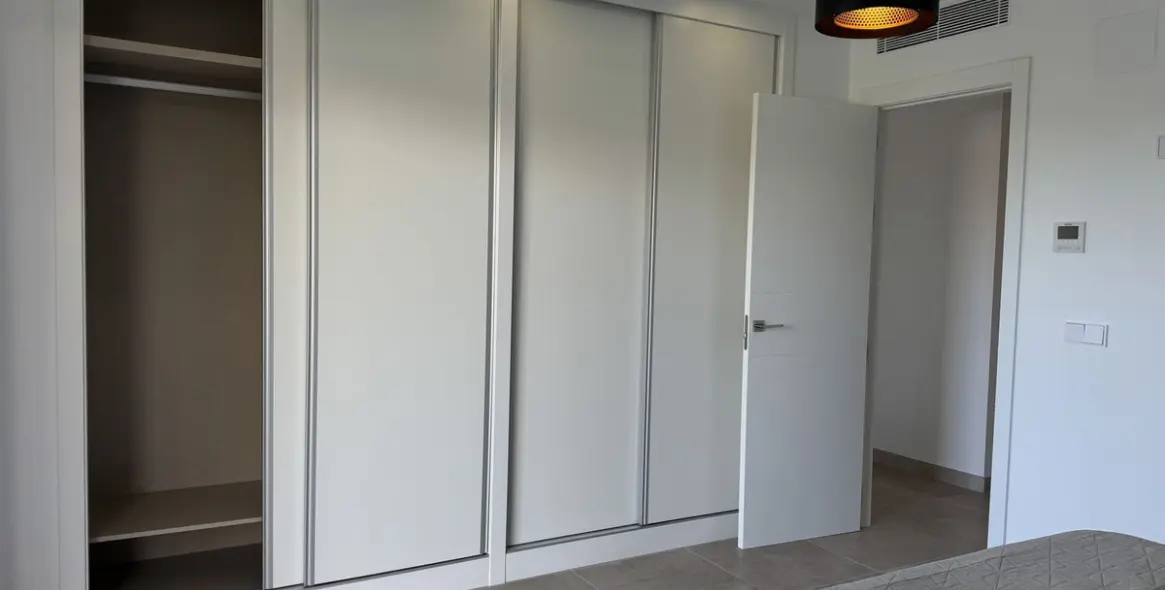 Long-term rent of ground floor apartment in Atalaya 11