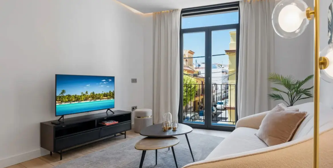 Продажа апартаментов на среднем этаже в Estepona 1