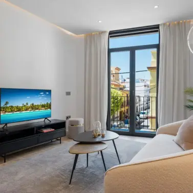 Продажа апартаментов на среднем этаже в Estepona