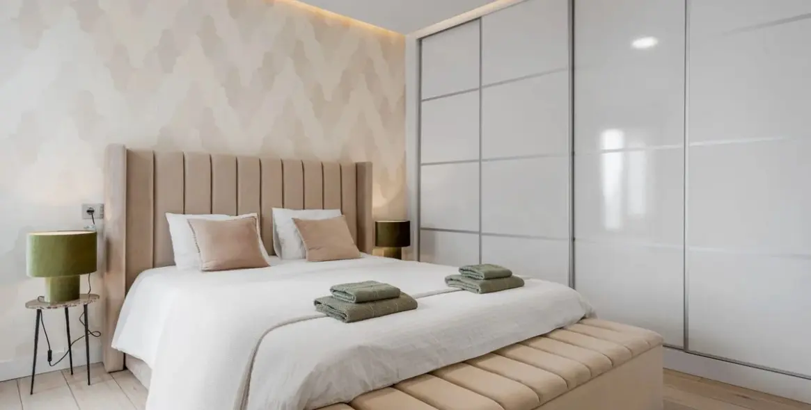 Продажа апартаментов на среднем этаже в Estepona 5