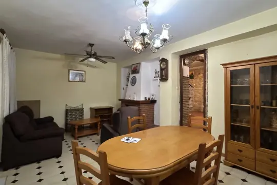 Image 4 thumb