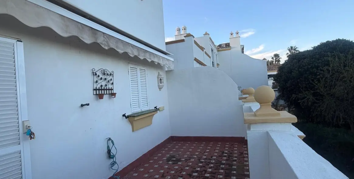 Sale of townhouse in Estepona 10