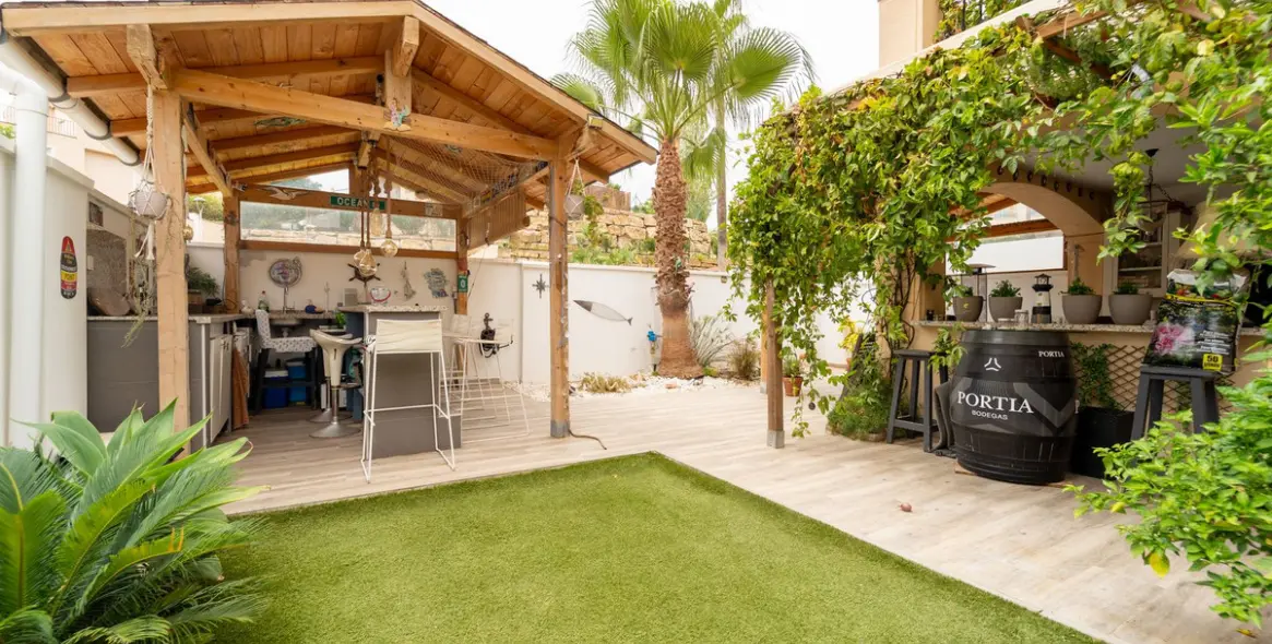 Sale of townhouse in Riviera del Sol 1