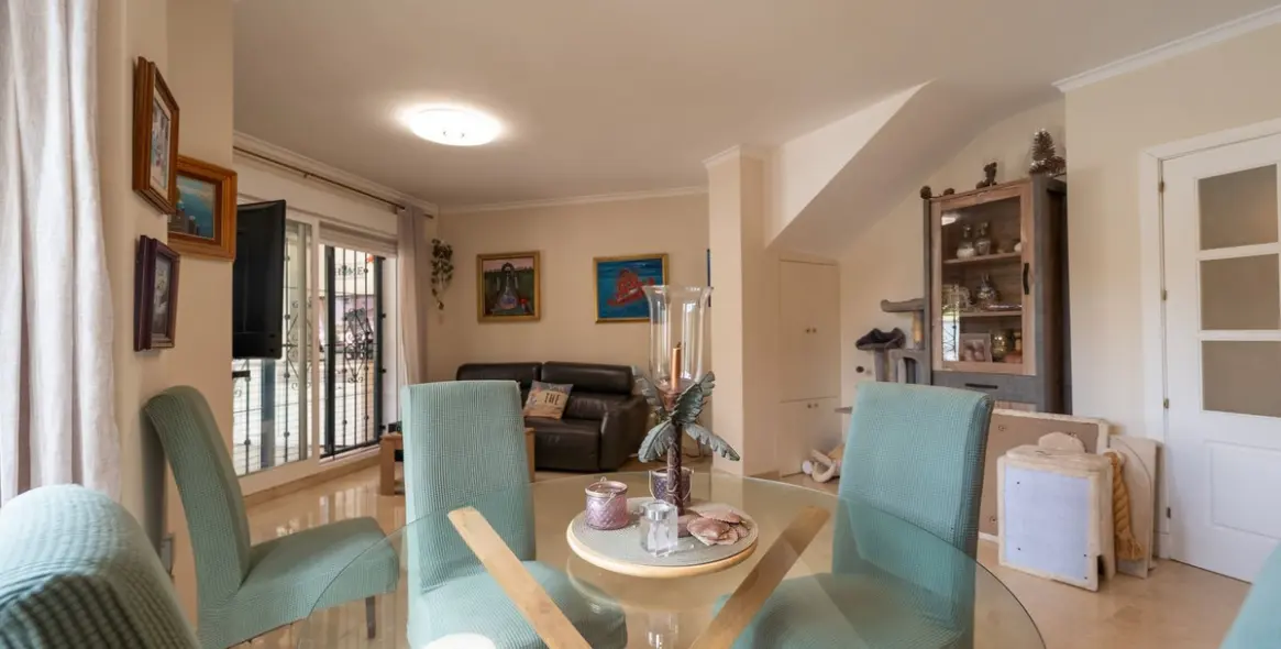 Sale of townhouse in Riviera del Sol 7