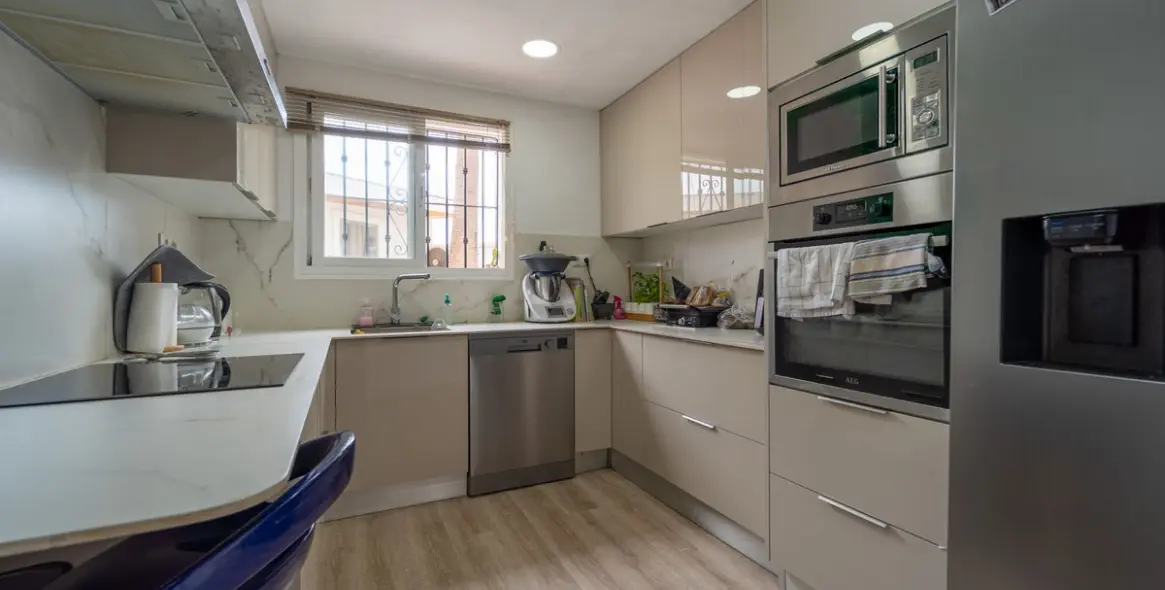 Sale of townhouse in Riviera del Sol 8