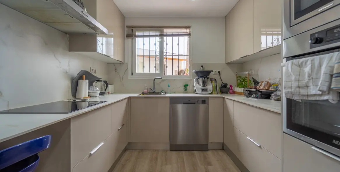 Sale of townhouse in Riviera del Sol 9