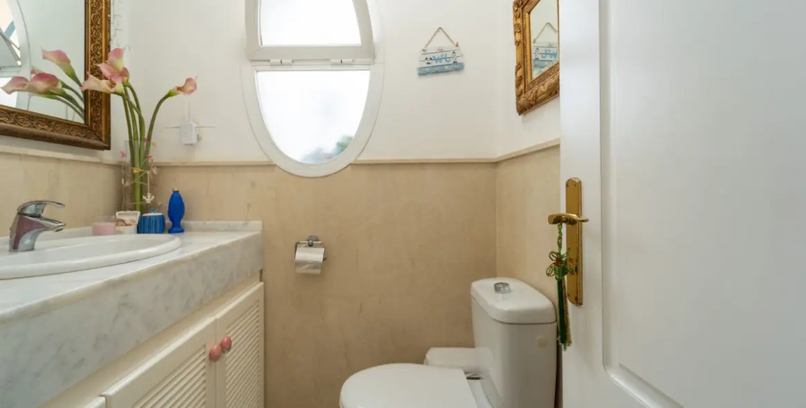 Sale of townhouse in Riviera del Sol 11