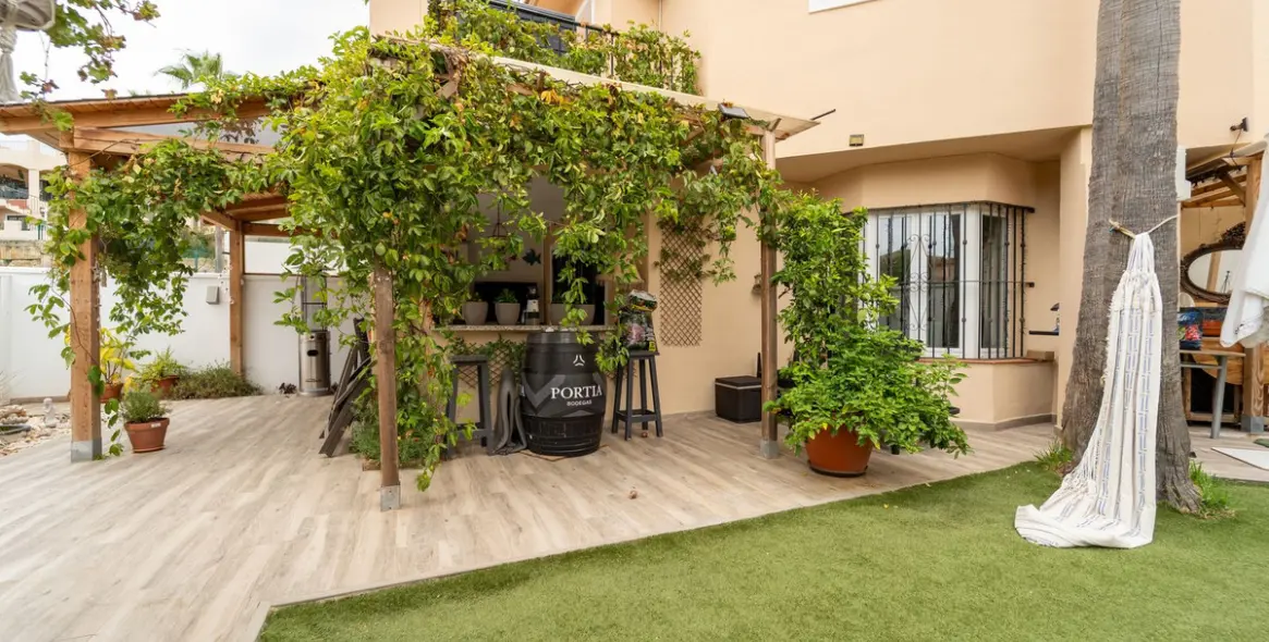 Sale of townhouse in Riviera del Sol 15
