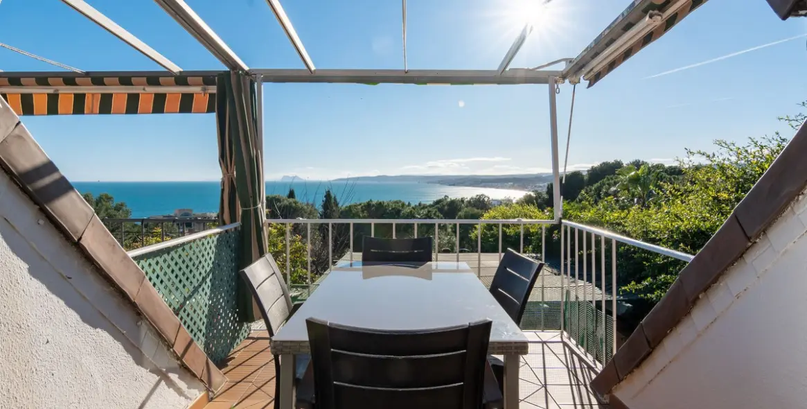 Sale of townhouse in Estepona 2