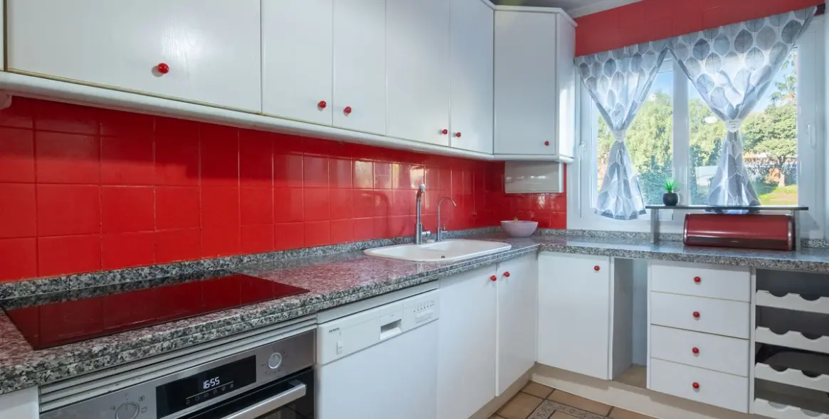 Sale of townhouse in Estepona 6