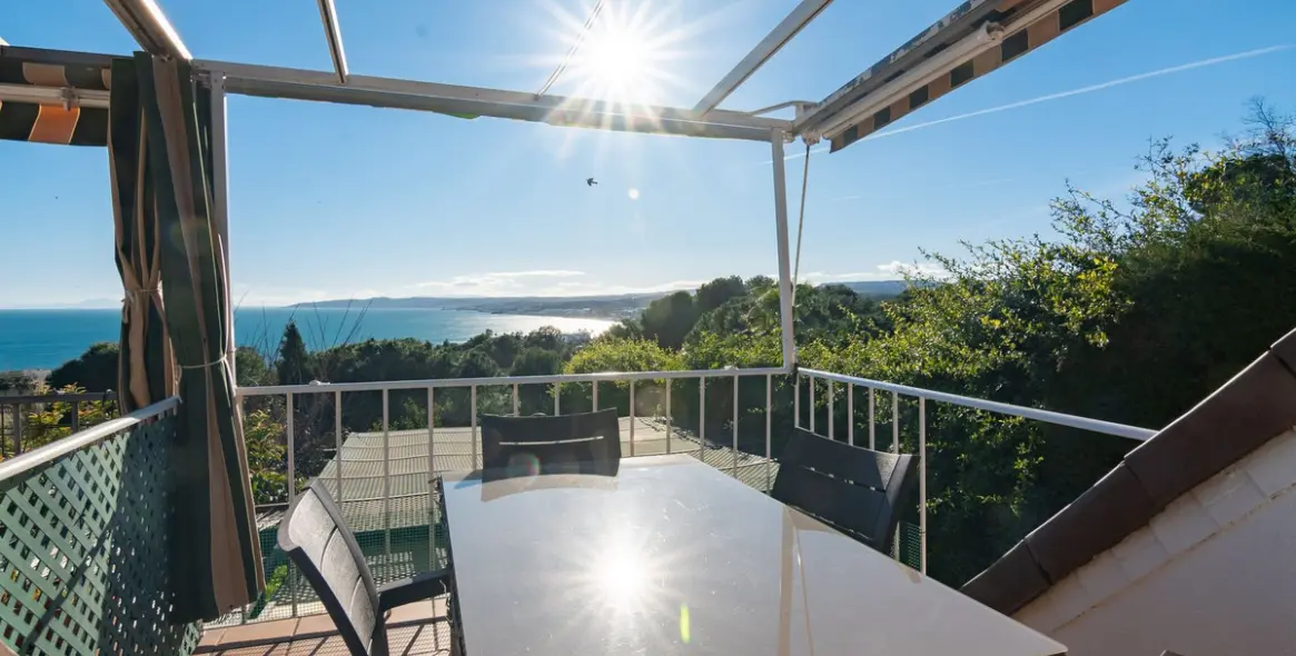 Sale of townhouse in Estepona 10