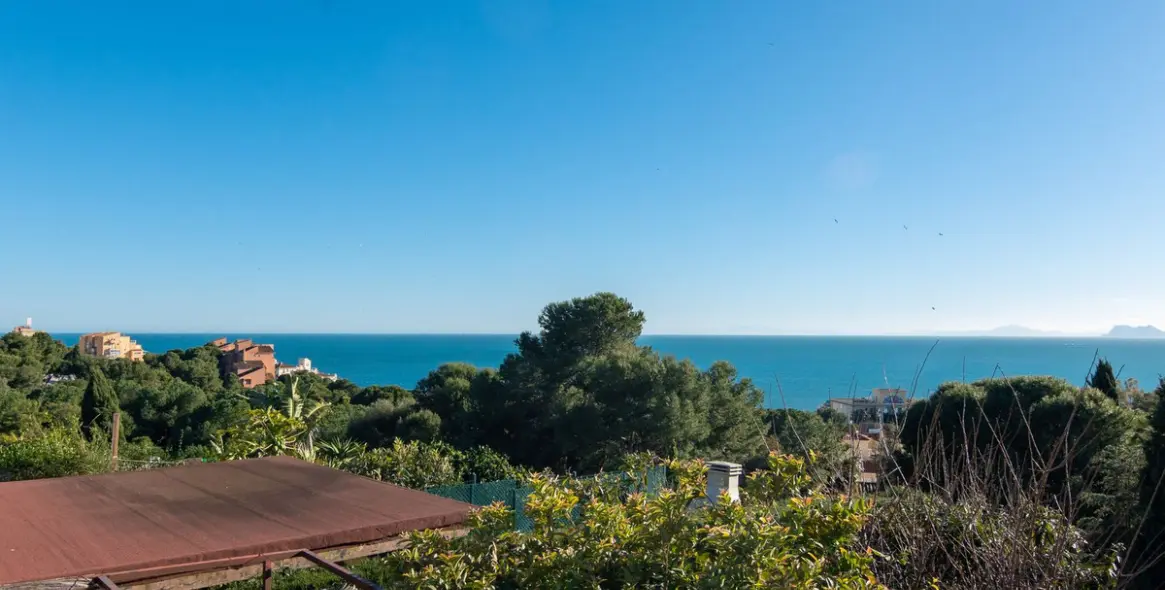 Sale of townhouse in Estepona 12