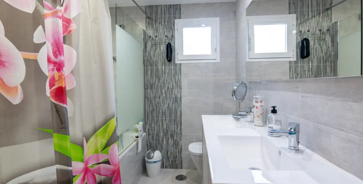 Sale of townhouse in Estepona 33