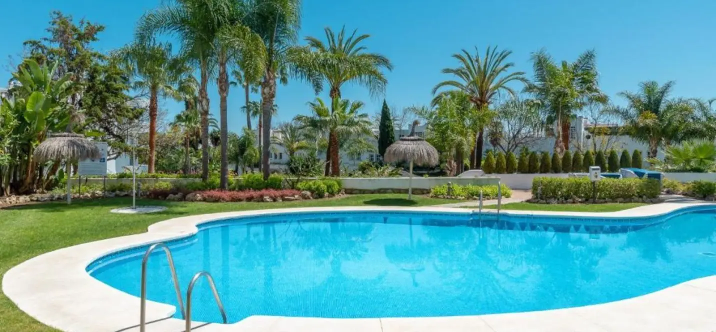 Sale of penthouse duplex in The Golden Mile 0