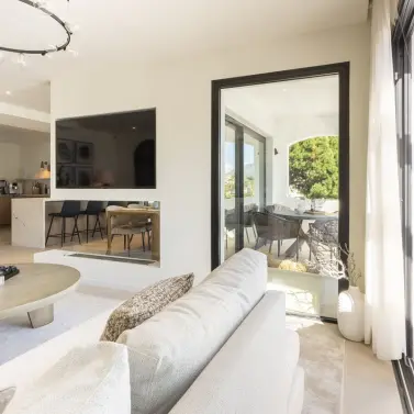 Sale of penthouse in Benahavís