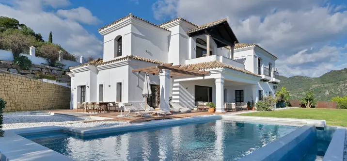 Venta de villa independiente en Benahavís 0