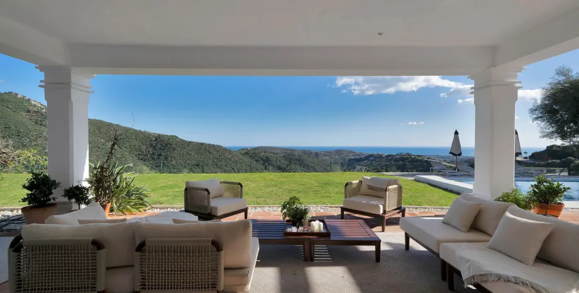 Sale of detached villa in Benahavís 3