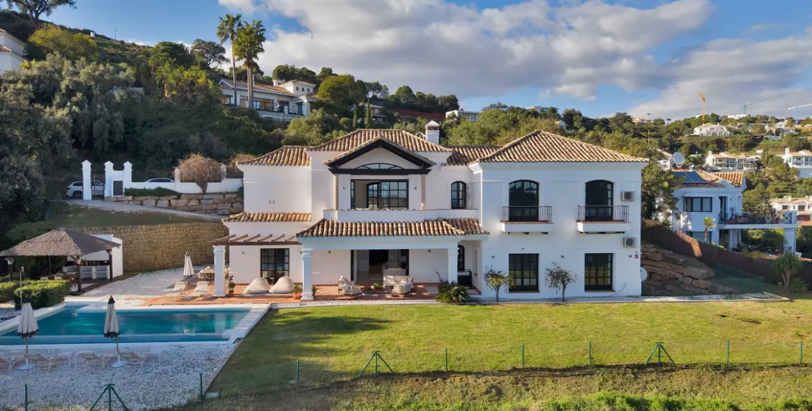 Sale of detached villa in Benahavís 10