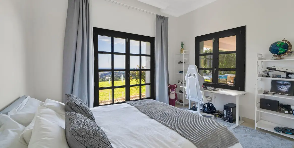 Venta de villa independiente en Benahavís 24