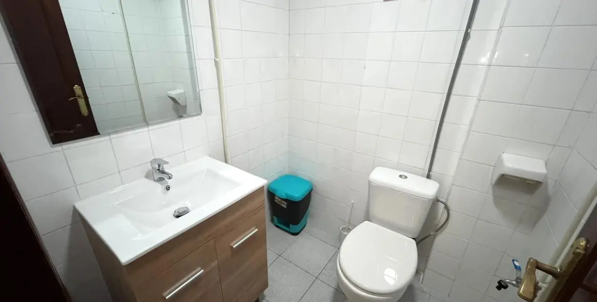 Long-term rent of commercial premises in Málaga 18