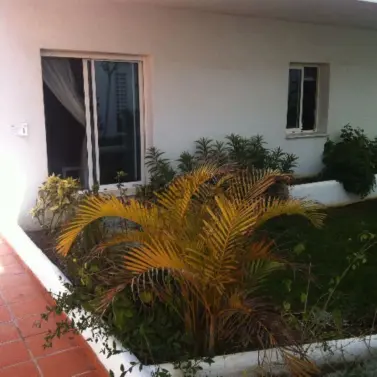 Долгосрочная аренда апартаментов на первом этаже в Valle Romano