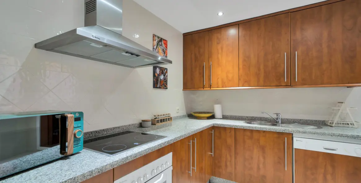 Long-term rent of ground floor apartment in Marbella 10