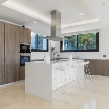 Долгосрочная аренда дома на две семьи в Nueva Andalucía