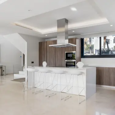 Долгосрочная аренда дома на две семьи в Nueva Andalucía