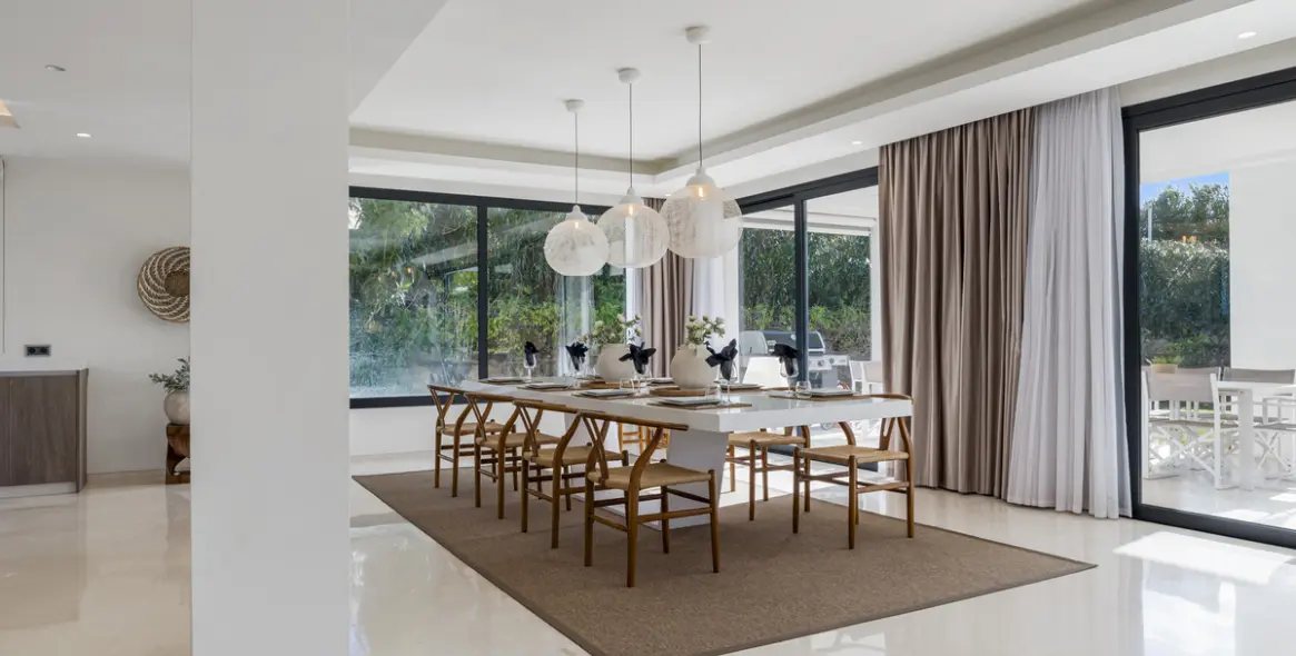 Долгосрочная аренда дома на две семьи в Nueva Andalucía 6