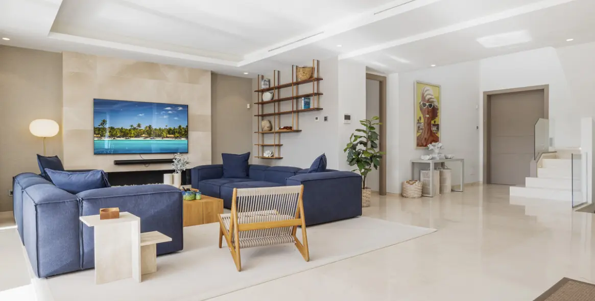 Долгосрочная аренда дома на две семьи в Nueva Andalucía 10