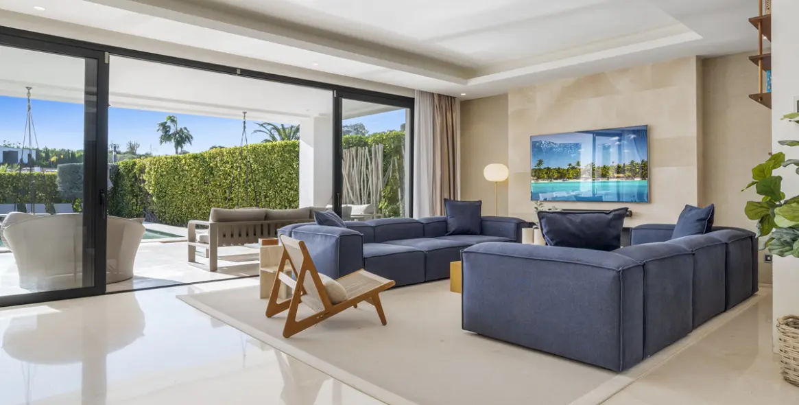 Долгосрочная аренда дома на две семьи в Nueva Andalucía 11