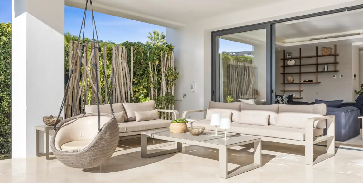 Долгосрочная аренда дома на две семьи в Nueva Andalucía 13